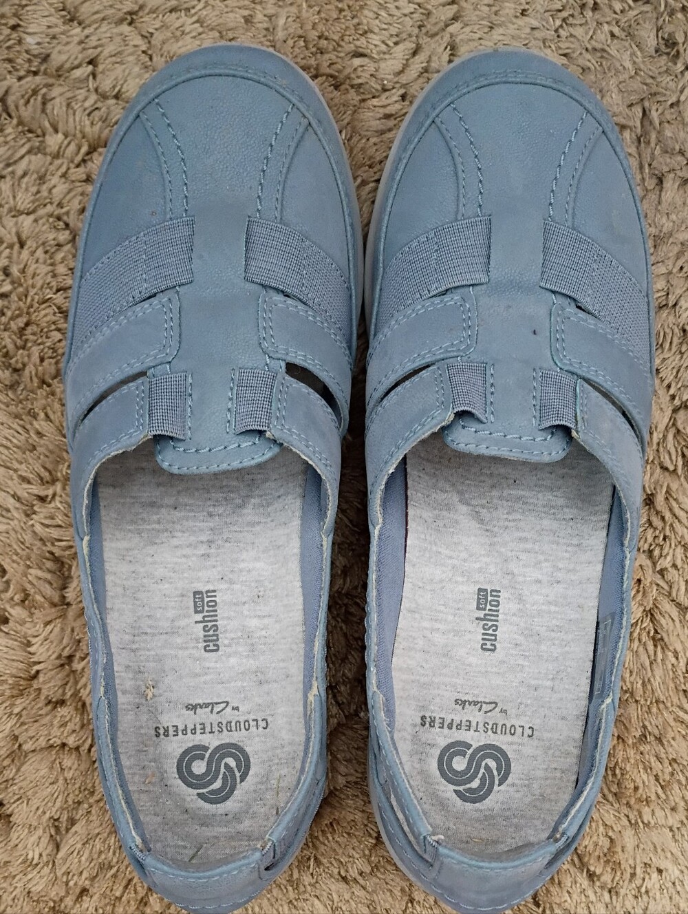 Clark's Cloudsteppers Size 7 light Blue Slip Ons